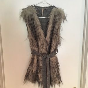 Faux fur knit fashion vest